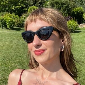 Meet your Posher, Emily